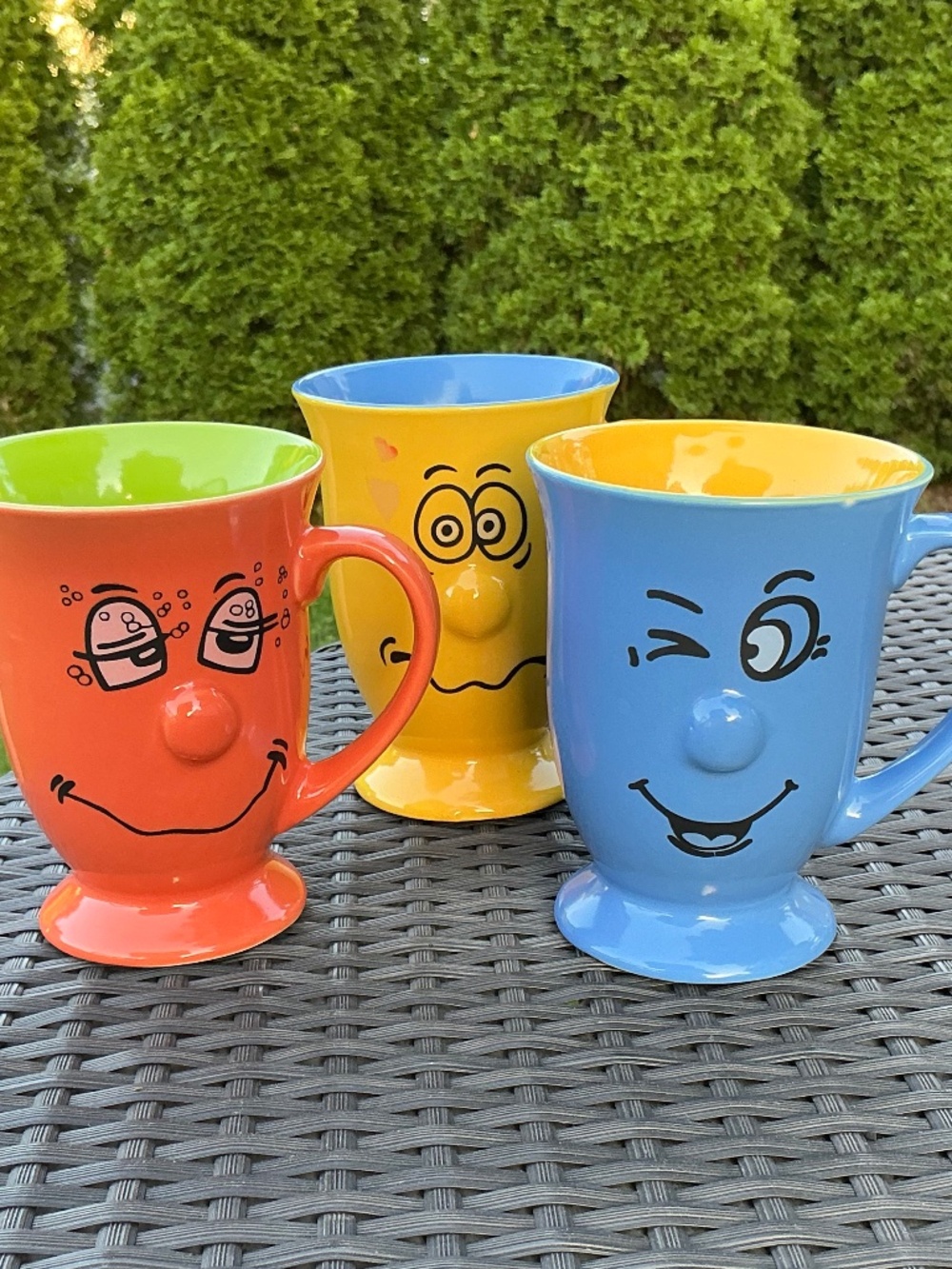 Vintage Funny Face Pedestal Mug Set Bright & Whimsical 3D